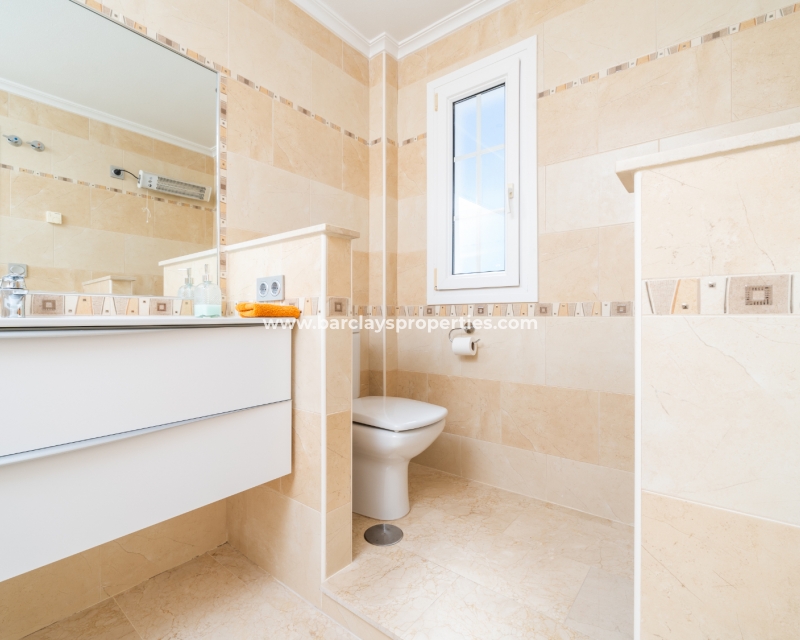 Wederverkoop - Vrijstaande Villa - Urb. La Marina