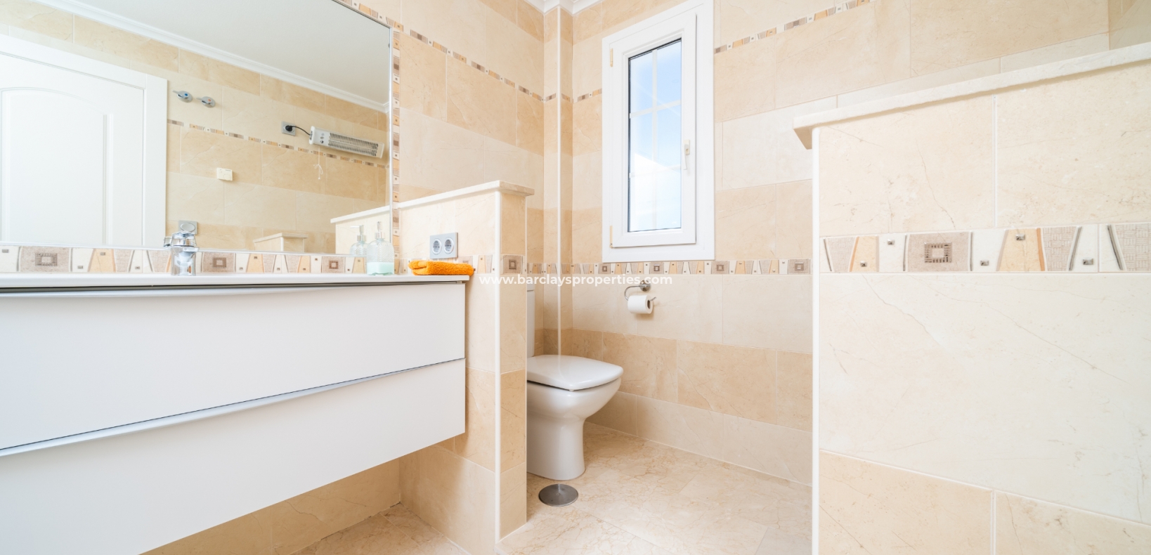 Wederverkoop - Vrijstaande Villa - Urb. La Marina