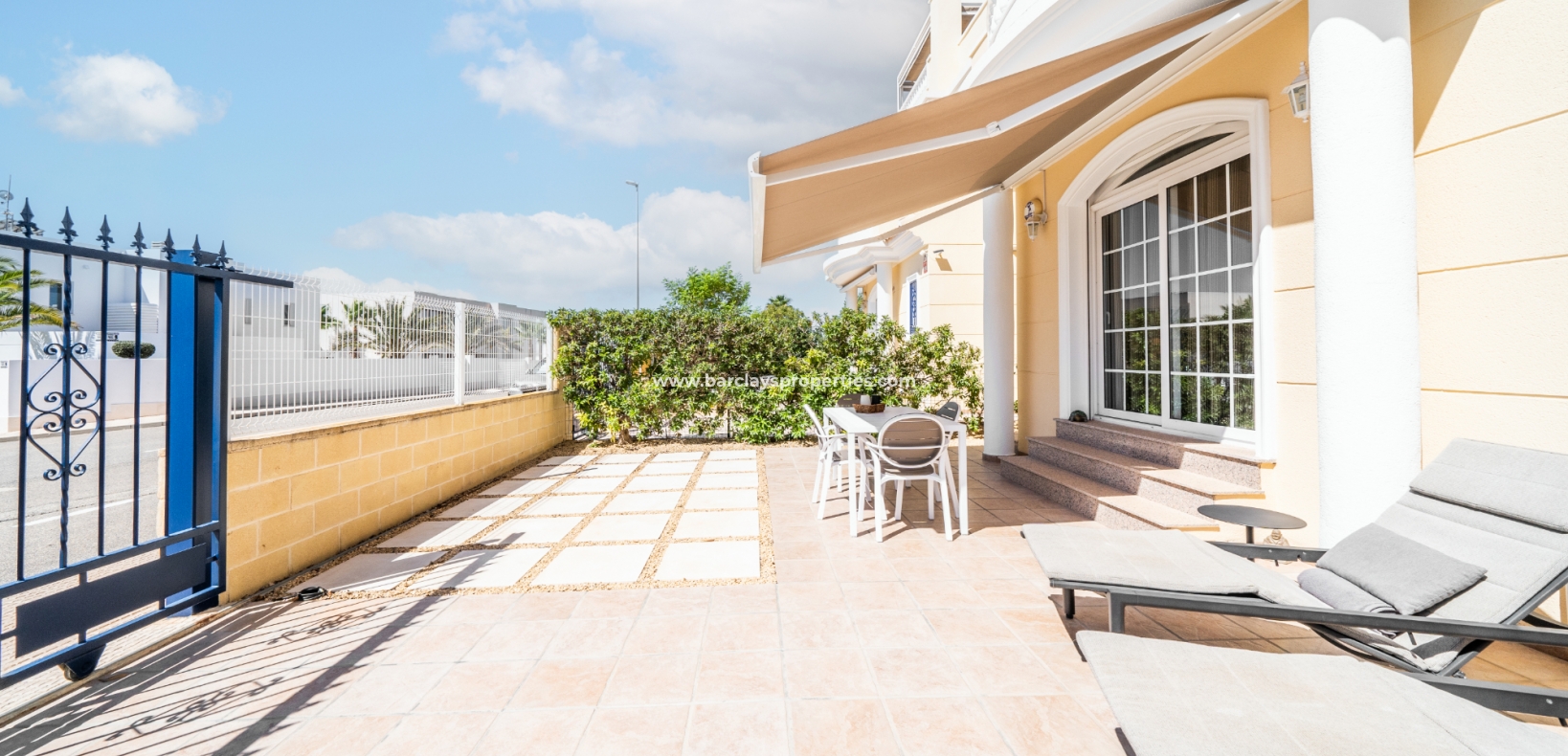 Wederverkoop - Vrijstaande Villa - Urb. La Marina