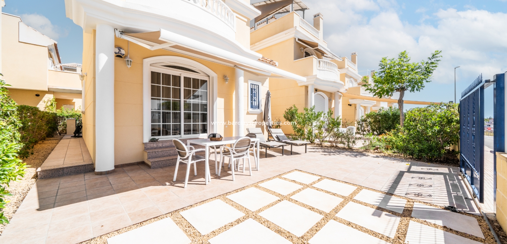 Wederverkoop - Vrijstaande Villa - Urb. La Marina