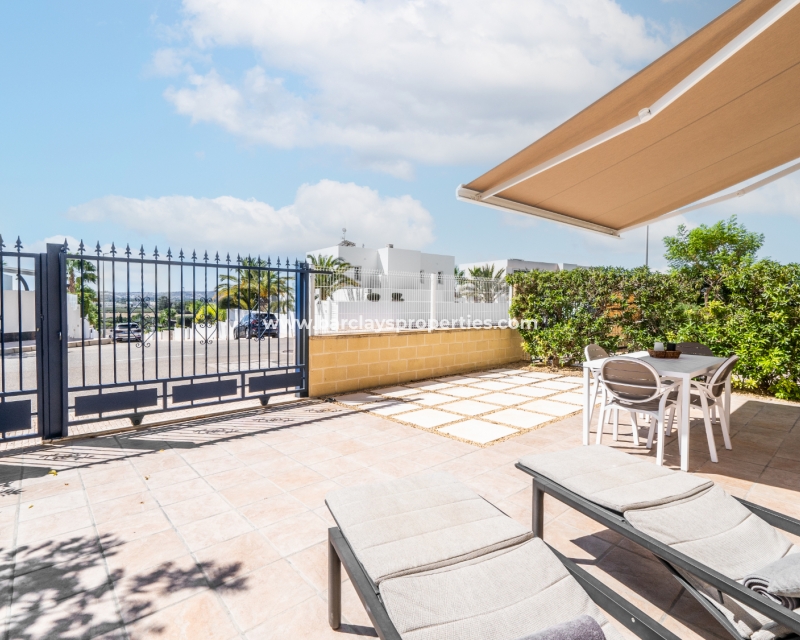 Wederverkoop - Vrijstaande Villa - Urb. La Marina