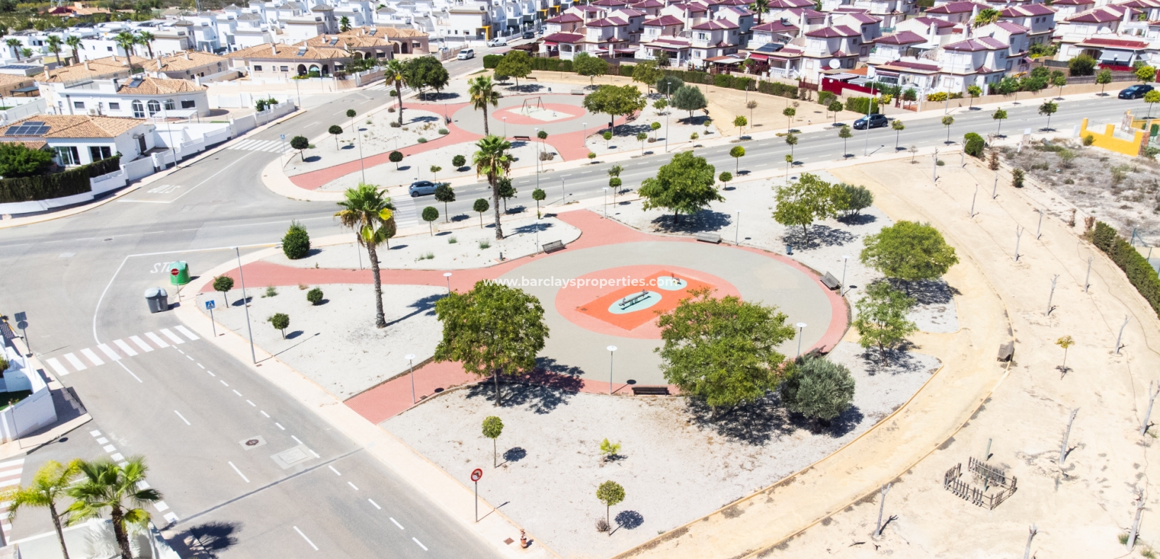 Wederverkoop - Vrijstaande Villa - Urb. La Marina