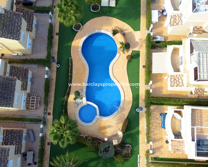 Wederverkoop - Vrijstaande Villa - Urb. La Marina