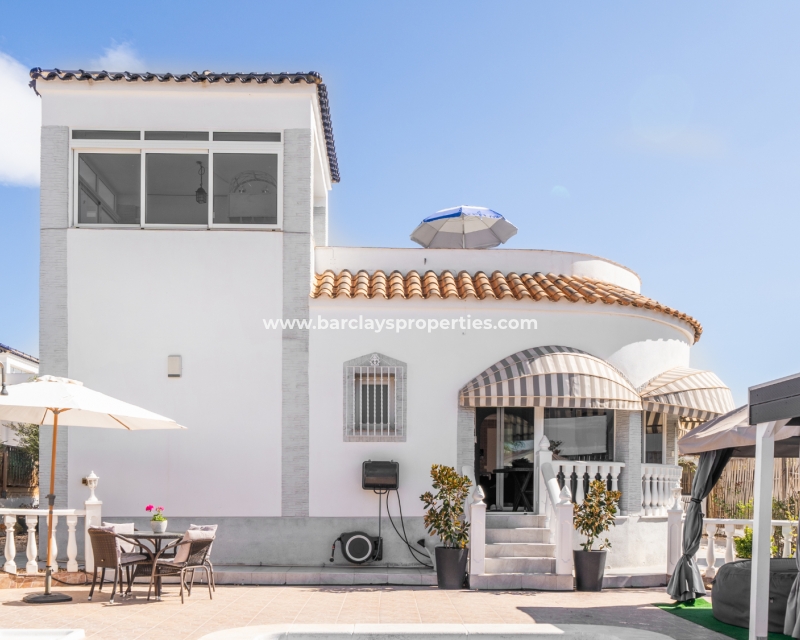 Wederverkoop - Vrijstaande Villa - Urb. La Marina