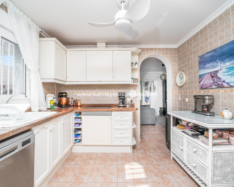 Wederverkoop - Vrijstaande Villa - Urb. La Marina