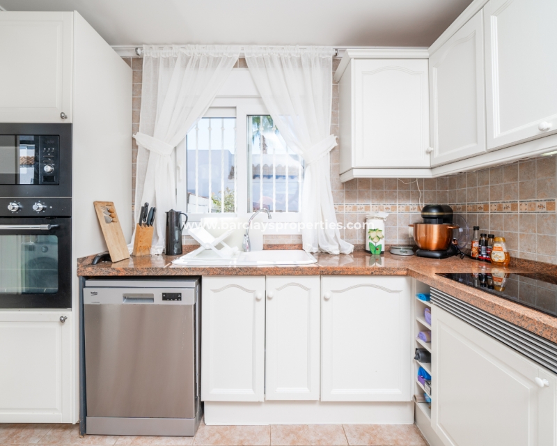 Wederverkoop - Vrijstaande Villa - Urb. La Marina