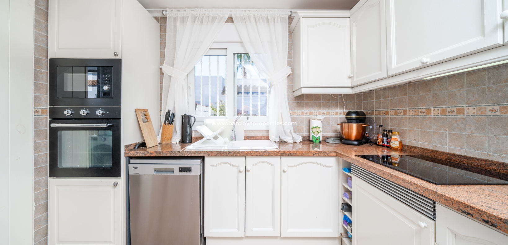 Wederverkoop - Vrijstaande Villa - Urb. La Marina