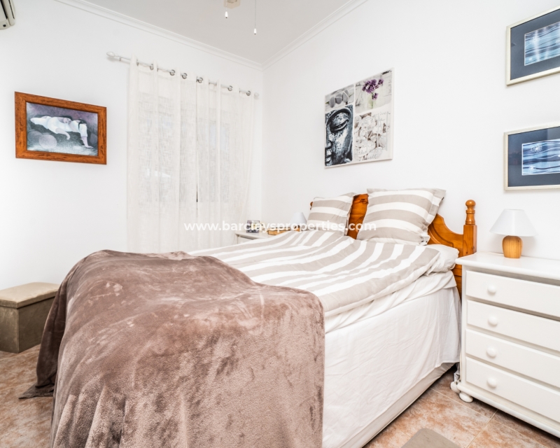 Wederverkoop - Vrijstaande Villa - Urb. La Marina