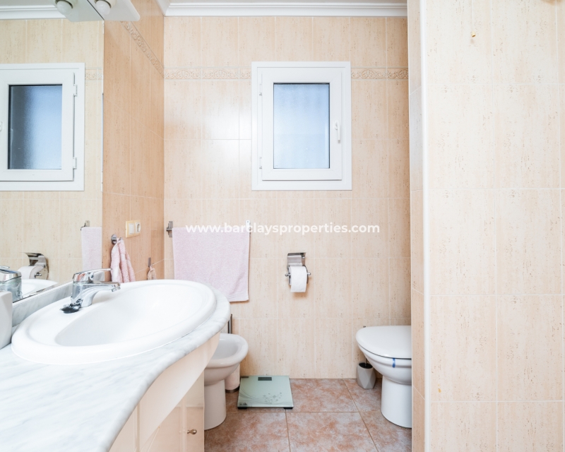 Wederverkoop - Vrijstaande Villa - Urb. La Marina