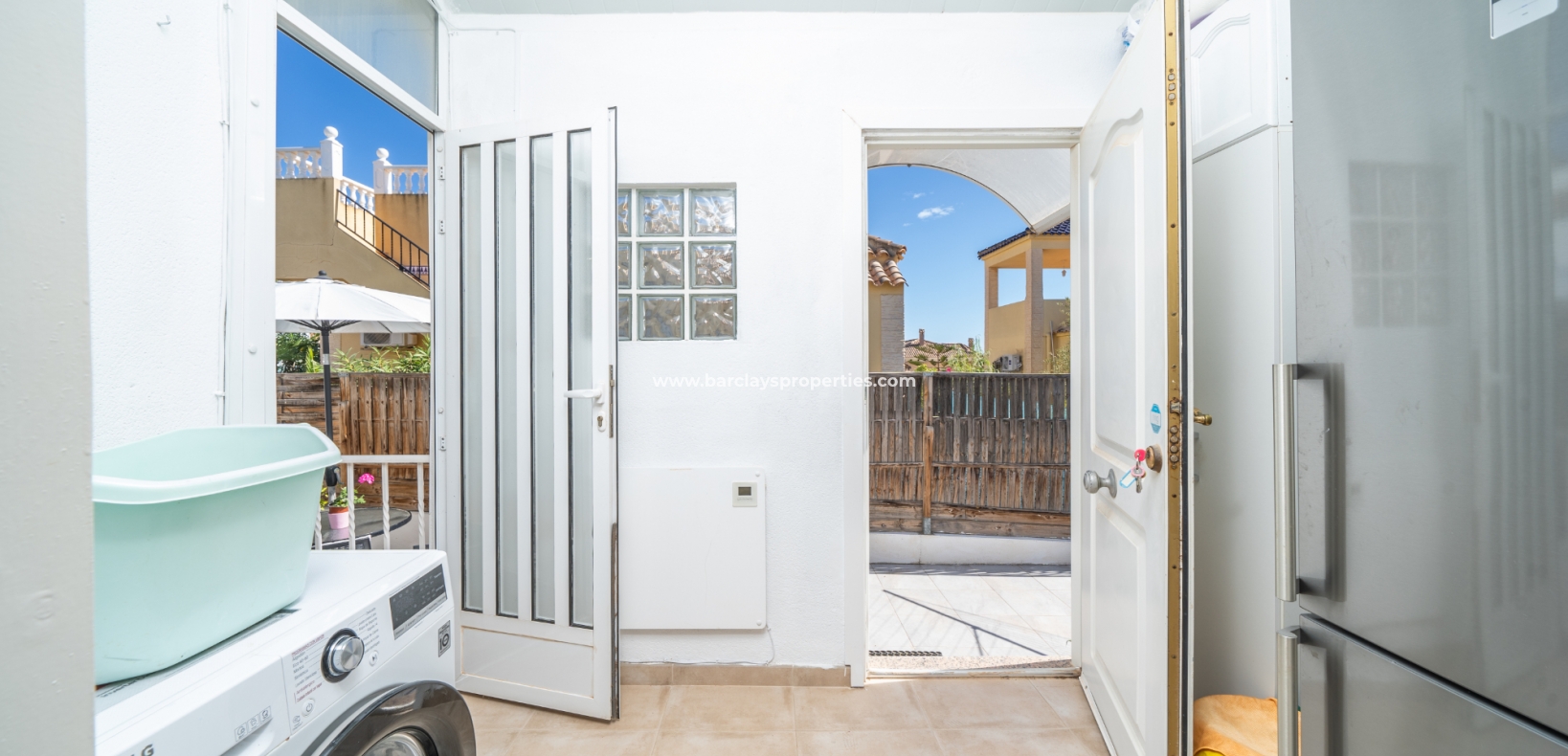 Wederverkoop - Vrijstaande Villa - Urb. La Marina