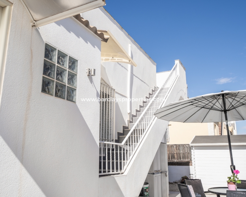 Wederverkoop - Vrijstaande Villa - Urb. La Marina