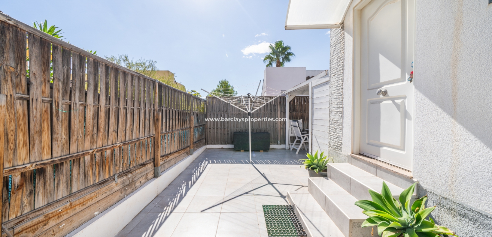 Wederverkoop - Vrijstaande Villa - Urb. La Marina