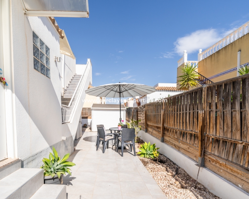 Wederverkoop - Vrijstaande Villa - Urb. La Marina