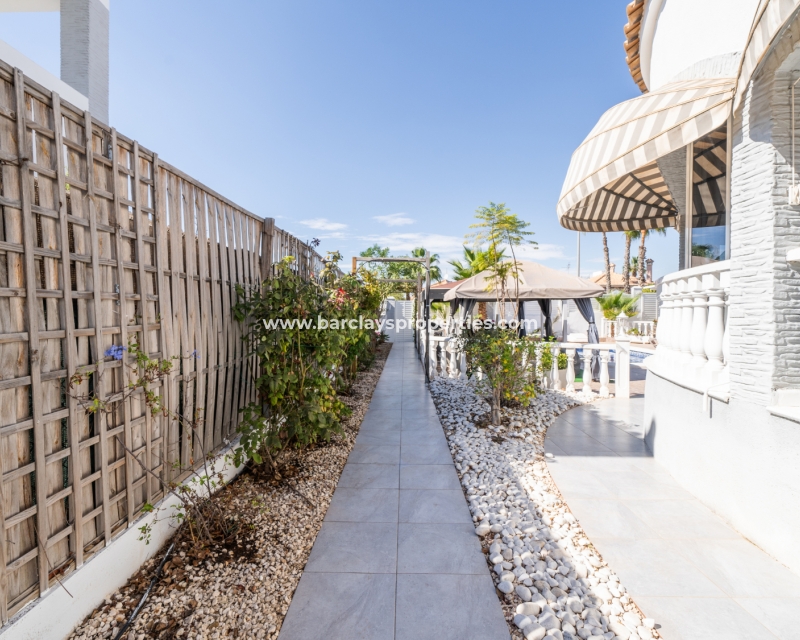 Wederverkoop - Vrijstaande Villa - Urb. La Marina