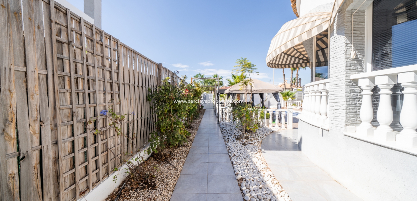 Wederverkoop - Vrijstaande Villa - Urb. La Marina