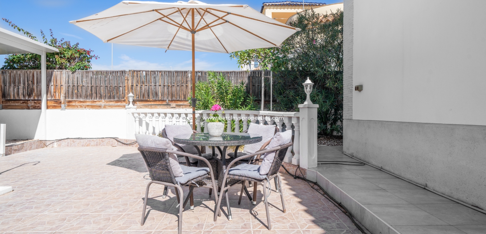 Wederverkoop - Vrijstaande Villa - Urb. La Marina