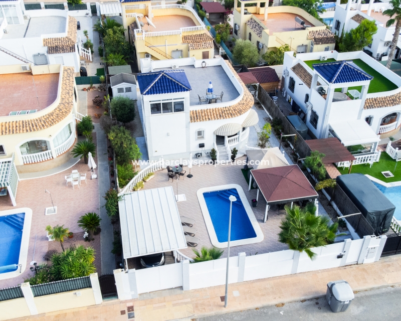 Wederverkoop - Vrijstaande Villa - Urb. La Marina