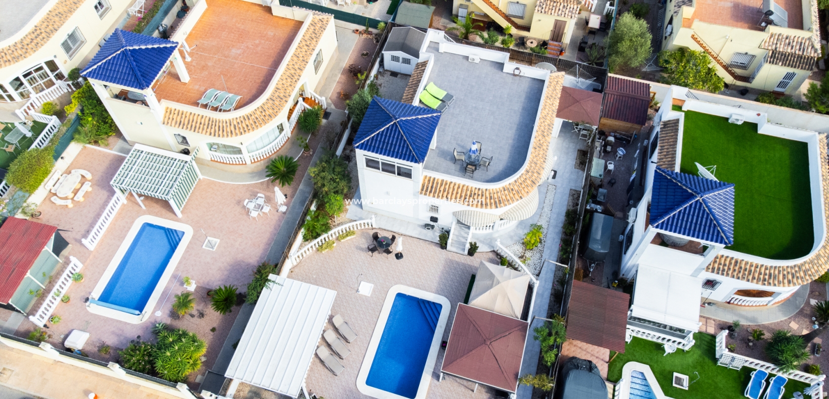 Wederverkoop - Vrijstaande Villa - Urb. La Marina