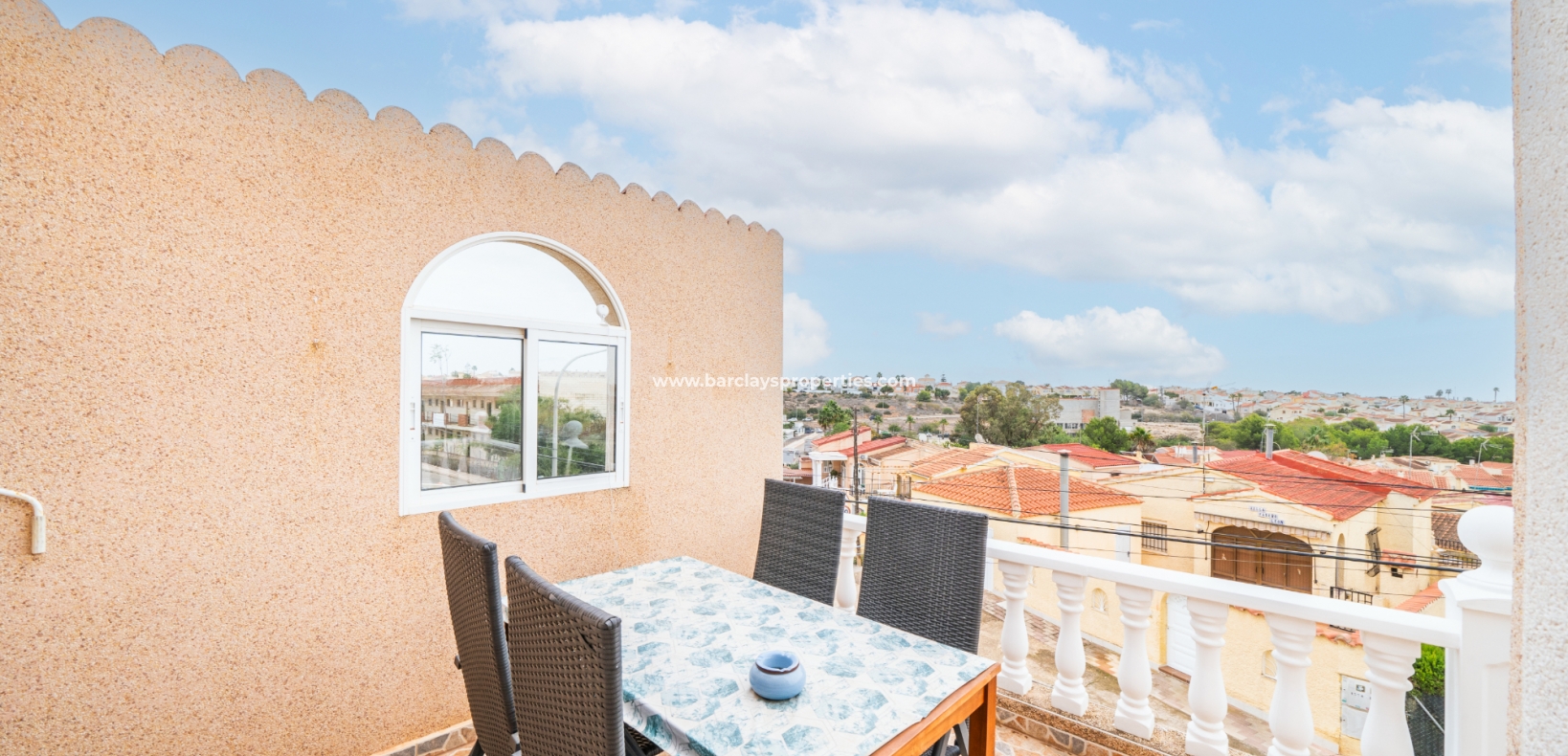 Wederverkoop - Vrijstaande Villa - Urb. La Marina