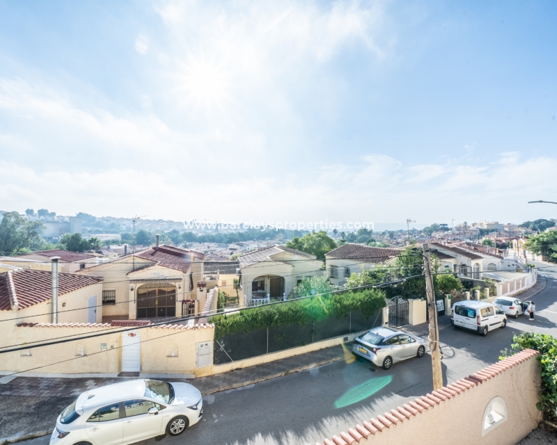 Wederverkoop - Vrijstaande Villa - Urb. La Marina