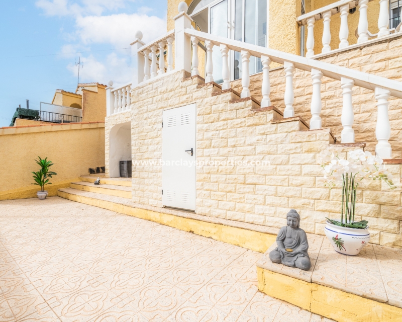 Wederverkoop - Vrijstaande Villa - Urb. La Marina