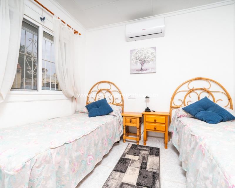 Wederverkoop - Vrijstaande Villa - Urb. La Marina