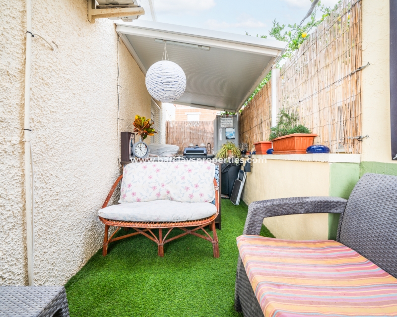 Wederverkoop - Vrijstaande Villa - Urb. La Marina