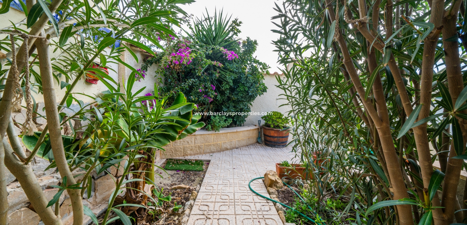 Wederverkoop - Vrijstaande Villa - Urb. La Marina