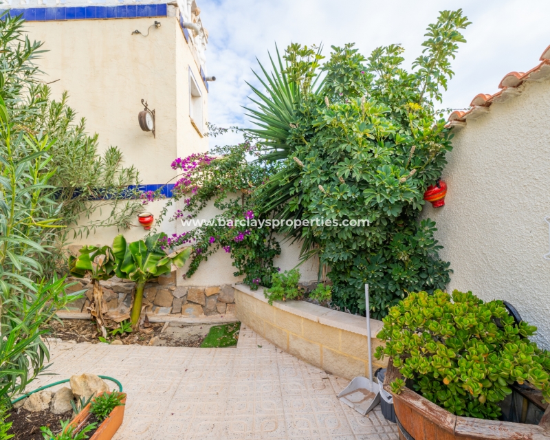 Wederverkoop - Vrijstaande Villa - Urb. La Marina