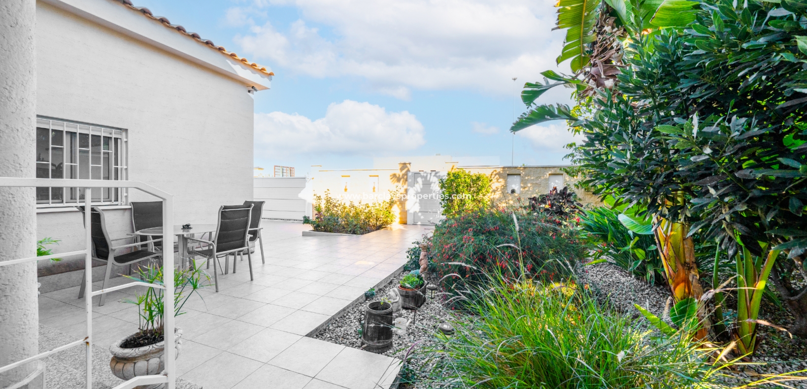 Wederverkoop - Vrijstaande Villa - Urb. La Marina