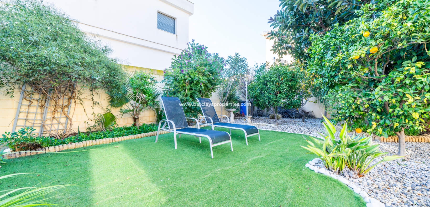 Wederverkoop - Vrijstaande Villa - Urb. La Marina