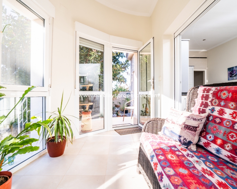 Wederverkoop - Vrijstaande Villa - Urb. La Marina