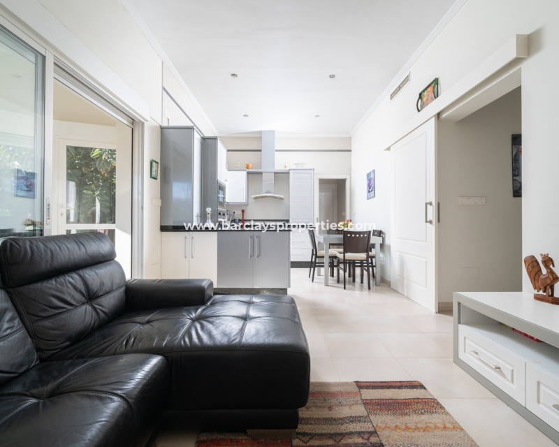 Wederverkoop - Vrijstaande Villa - Urb. La Marina