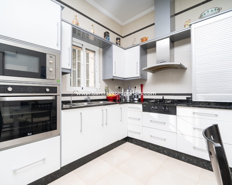 Wederverkoop - Vrijstaande Villa - Urb. La Marina