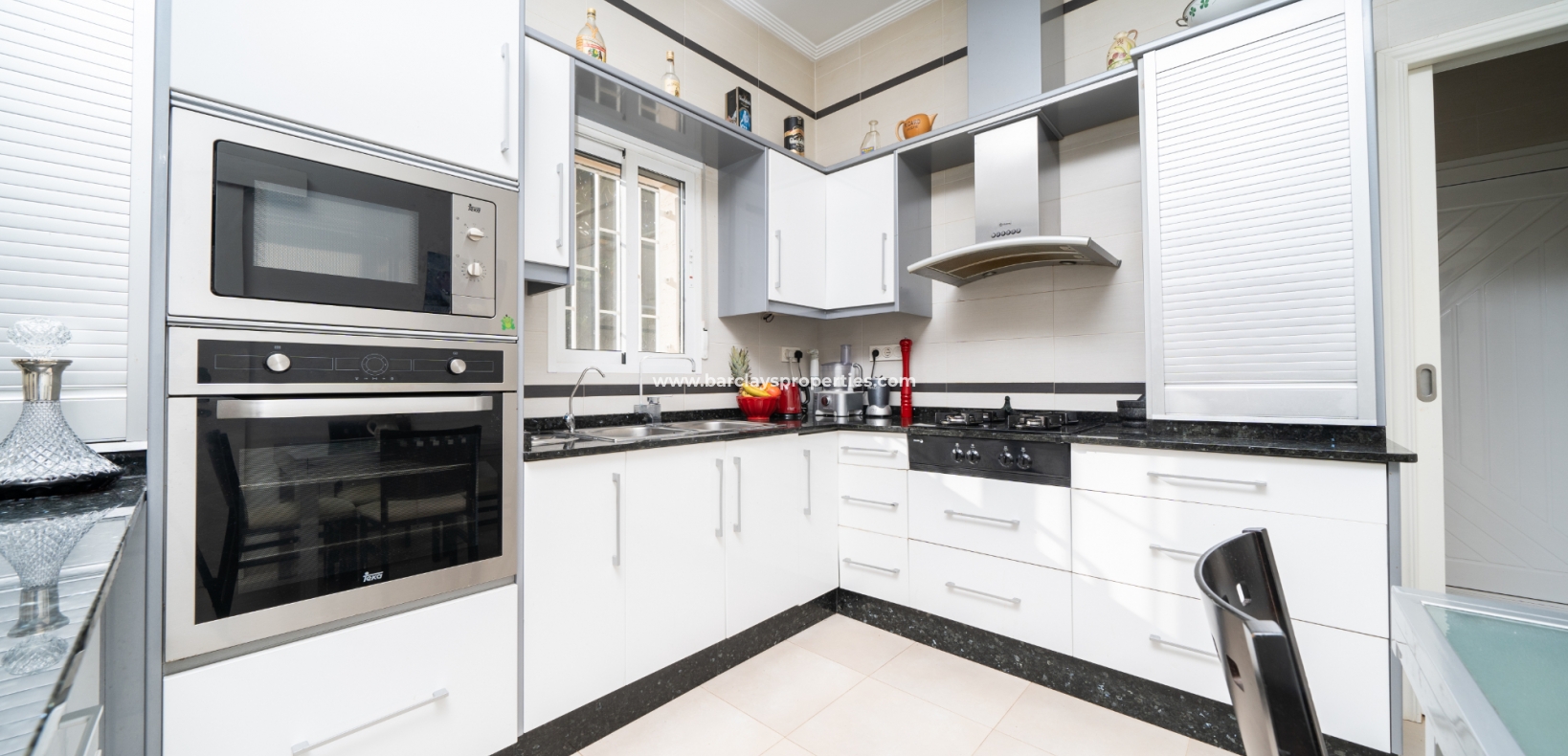 Wederverkoop - Vrijstaande Villa - Urb. La Marina