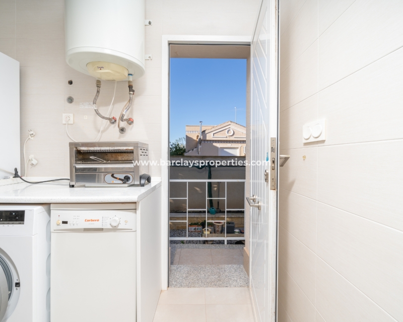 Wederverkoop - Vrijstaande Villa - Urb. La Marina