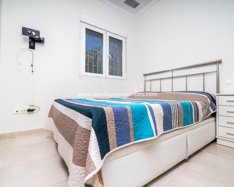 Wederverkoop - Vrijstaande Villa - Urb. La Marina