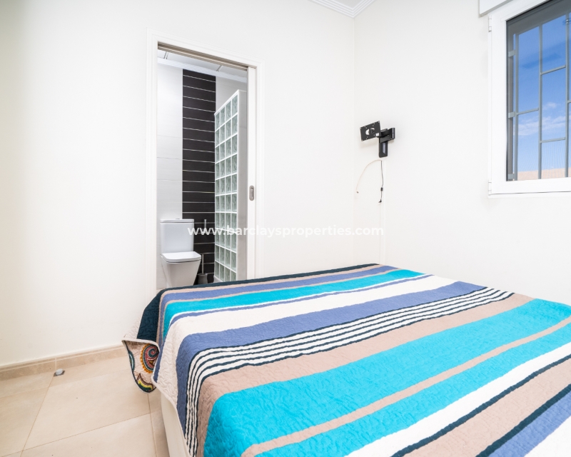 Wederverkoop - Vrijstaande Villa - Urb. La Marina