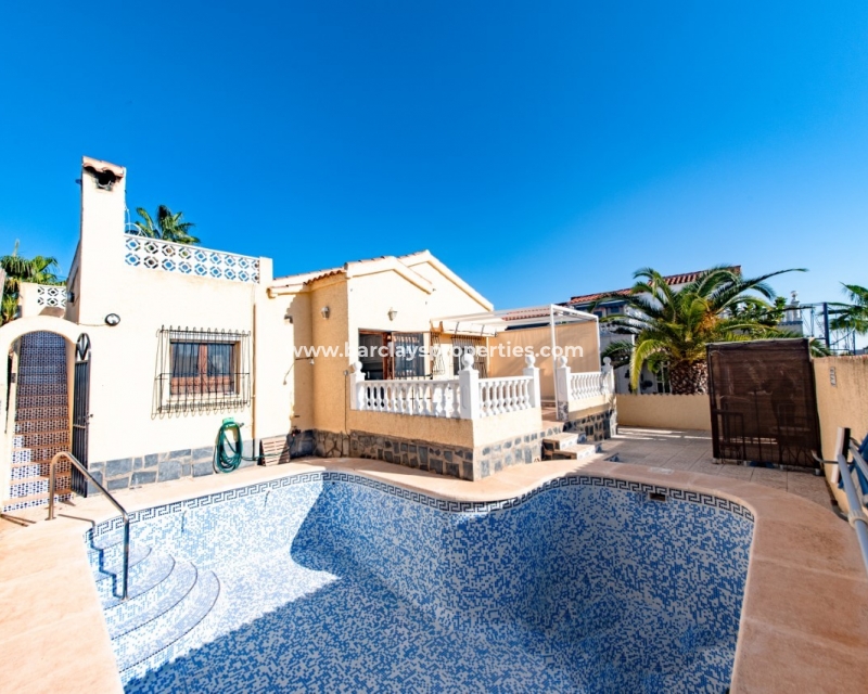 Wederverkoop - Vrijstaande Villa - Urb. La Marina