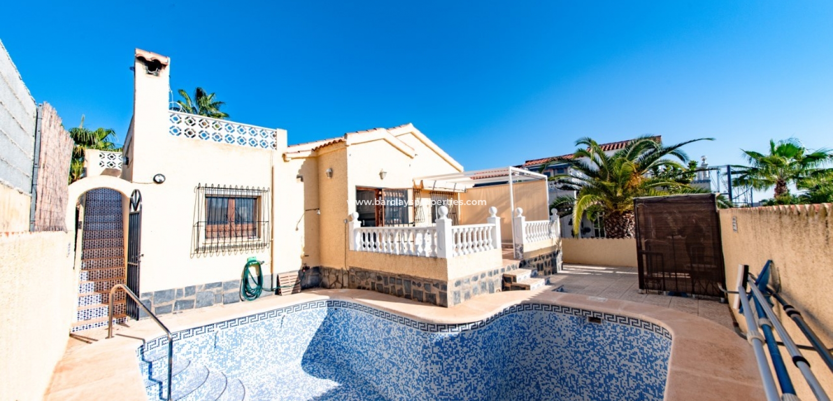 Wederverkoop - Vrijstaande Villa - Urb. La Marina