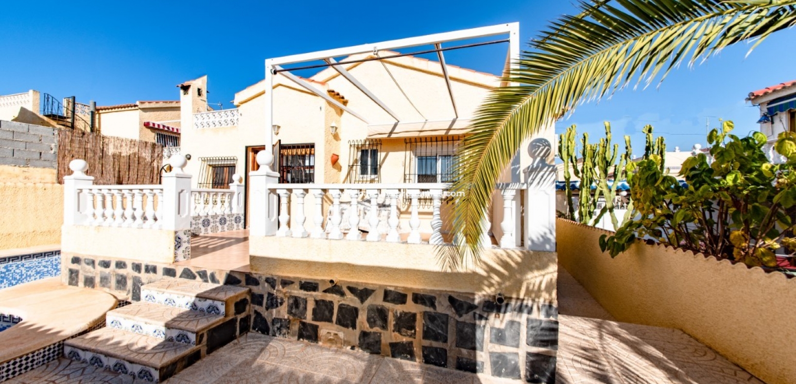 Wederverkoop - Vrijstaande Villa - Urb. La Marina