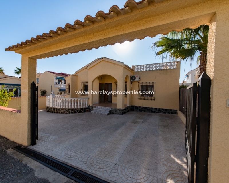 Wederverkoop - Vrijstaande Villa - Urb. La Marina