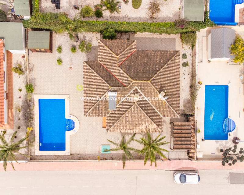 Wederverkoop - Vrijstaande Villa - Urb. La Marina