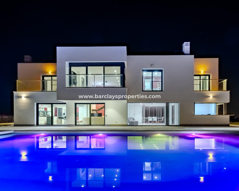 Wederverkoop - Vrijstaande Villa - Urb. La Marina