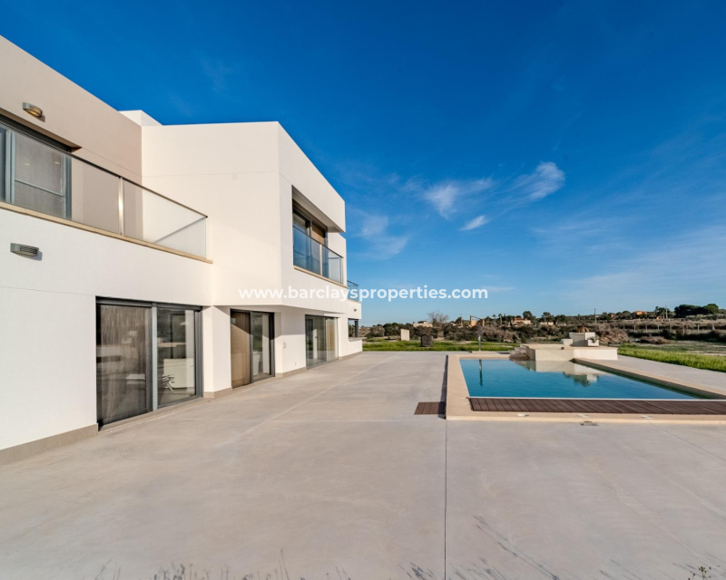 Wederverkoop - Vrijstaande Villa - Urb. La Marina