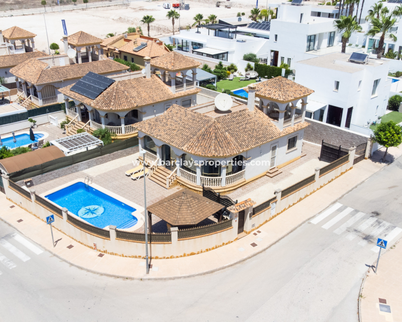 Wederverkoop - Vrijstaande Villa - Urb. La Marina