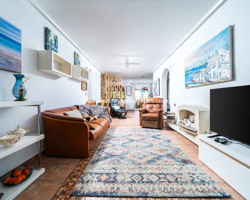 Wederverkoop - Vrijstaande Villa - Urb. La Marina