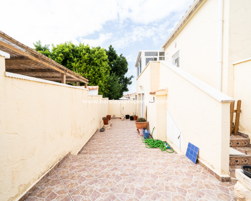 Wederverkoop - Vrijstaande Villa - Urb. La Marina