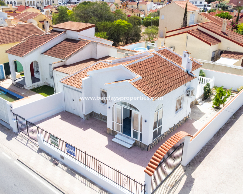 Wederverkoop - Vrijstaande Villa - Urb. La Marina