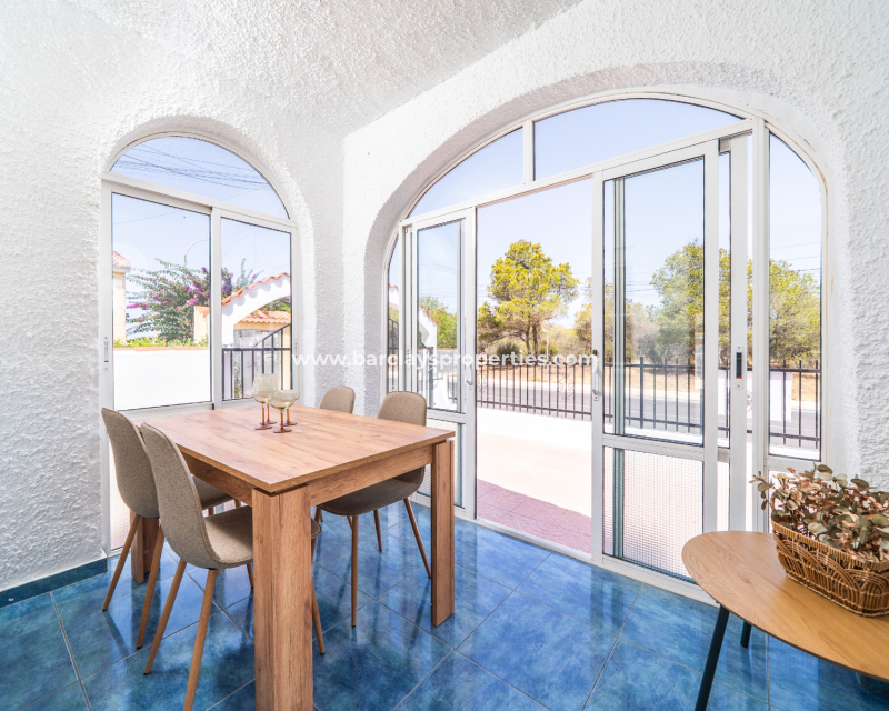 Wederverkoop - Vrijstaande Villa - Urb. La Marina